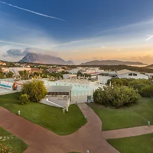 Grande Baia & 4* San Teodoro (Sardinia)