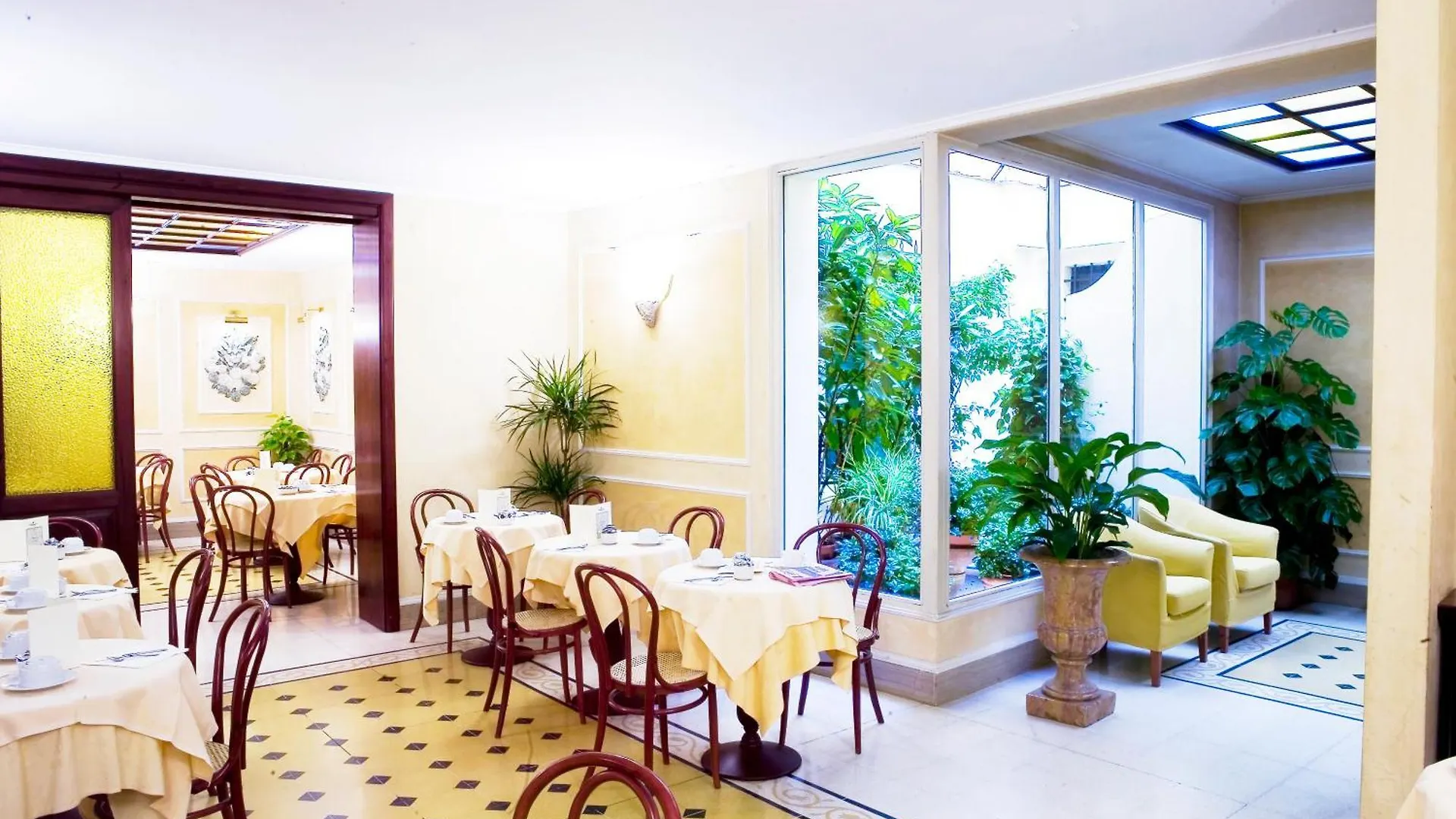 *** Hotel Corona D'Italia Florence Italy